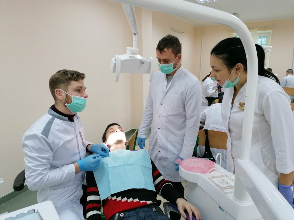 СТОМАТОЛОГІЧНИЙ ВІДДІЛ УНІВЕРСИТЕТСЬКОЇ КЛІНІКИ