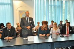 Konf-stomat-15097474