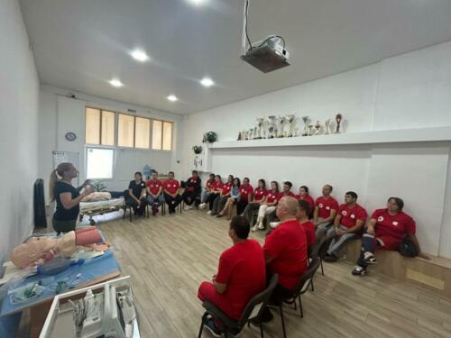 photo 5422353867573681722 y