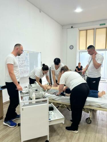 photo 5422353867573681731 y