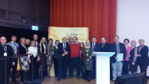 Українська делегація з організаторами та почесними гостями конференції.