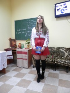 Студентка I курсу V групи Каріна Юля, вірш «Скрізь плач, і стогін, і ридання»