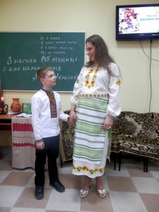 ас. Равлів Ю.А. з сином Станіславом, вірш «Мамо»