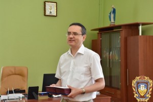 Dyplomy-rektor-16084054