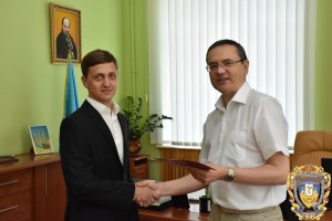 Dyplomy-rektor-16084067