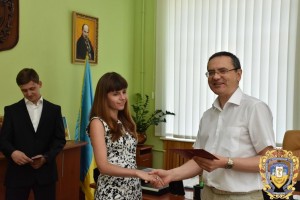 Dyplomy-rektor-16084079