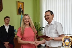 Dyplomy-rektor-16084083