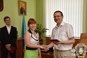 Dyplomy-rektor-16084088