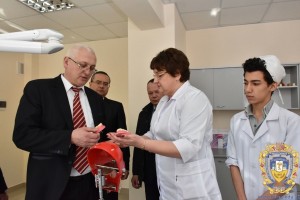 Stomat-viddil-vidkryttia-17041803