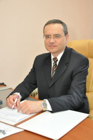 nimble_asset_Foto_rektor