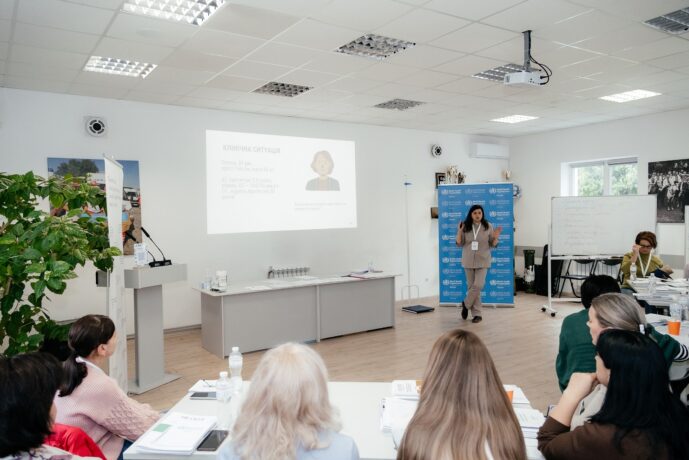 Rus qizlar bilan xususiy uy qurilishi porno